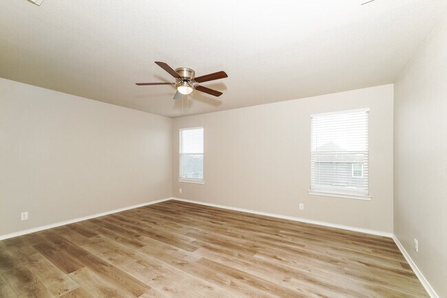 Building Photo - 4001 Legend Pond