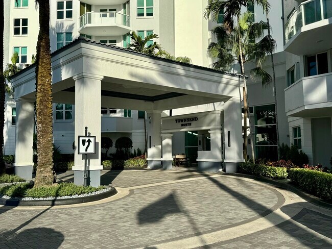 Building Photo - 500 SE Mizner Blvd