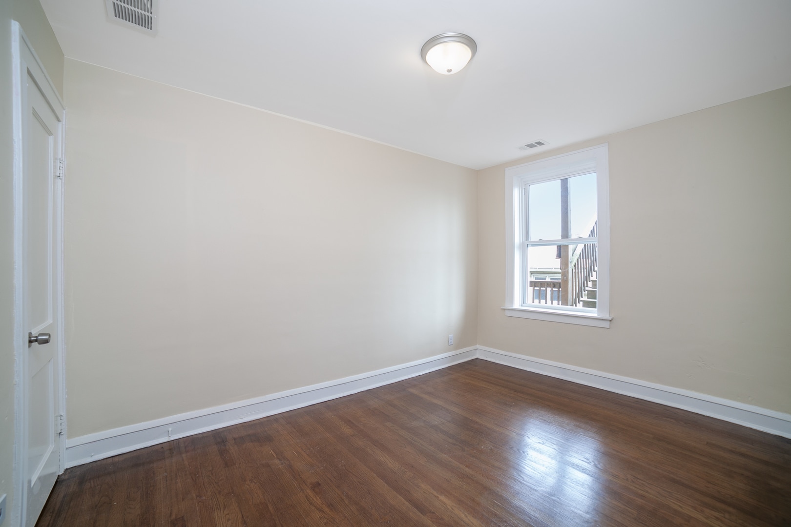 Building Photo - 3092 S Lyman St