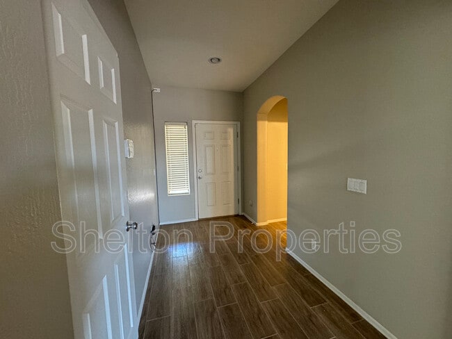 Building Photo - 23769 W La Canada Blvd