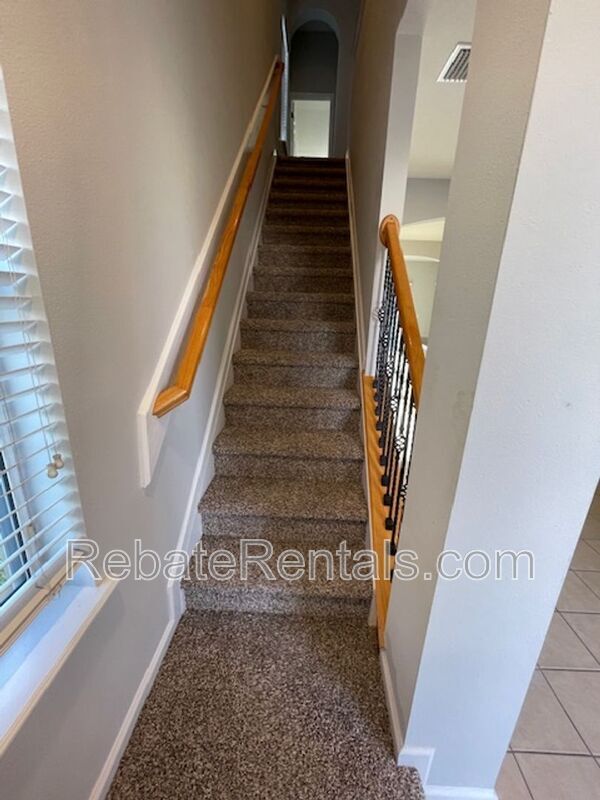 Building Photo - 13026 Sunset Lake Dr