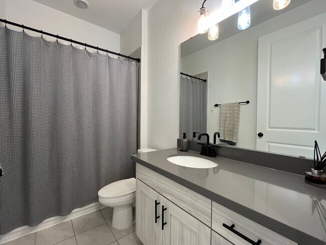 Building Photo - Beautiful 4/3 WITH PRIVATE POOL in Travisso
