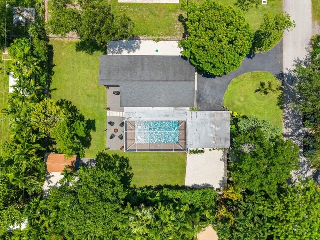 Building Photo - 13800 SW 78th Pl