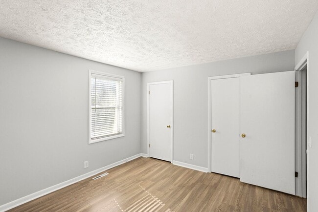 Building Photo - 3307 Falls Creek Dr