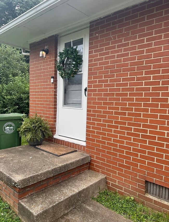 Building Photo - 1205 Carter Rd