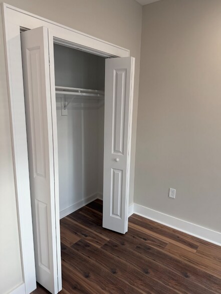 Primary Photo - 501 Linden St