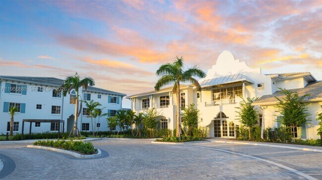 Building Photo - 4350 Peregrine B1