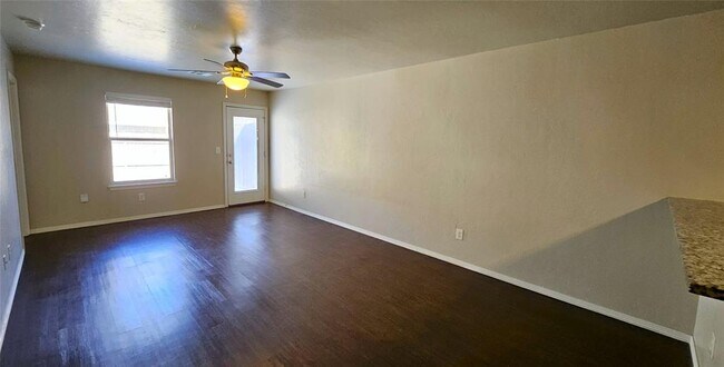 Building Photo - 2173 Buena Vida Ln