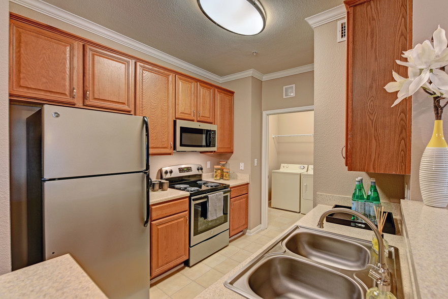 Stainless steel appliances in select homes - Brisa At Shadowlake