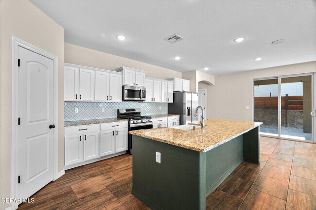 Building Photo - 325 Quiet Pr Dr