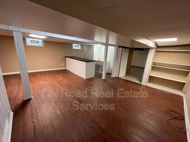Building Photo - 601 Wilshire Dr