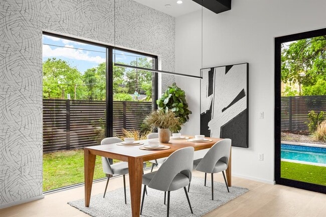 Building Photo - 2215 S 3rd St