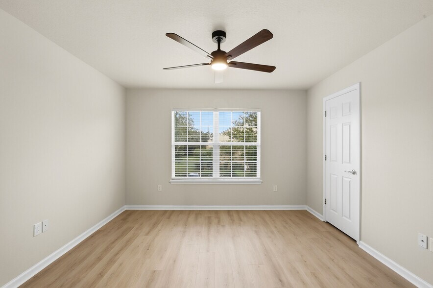 Building Photo - 6280 Autumn Berry Cir