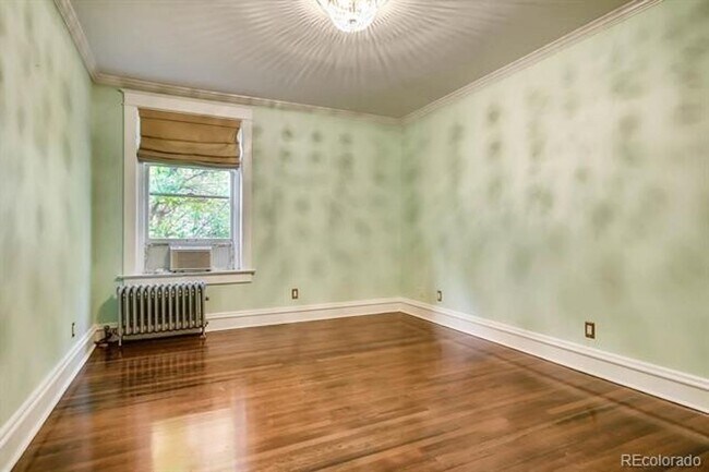 Building Photo - Uptown Capitol Hill - Secure Historic Building with Modern Updates!