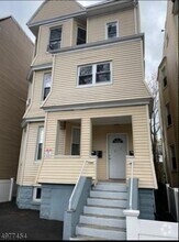Building Photo - 209 N 15th St