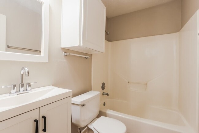 Building Photo - 28807 Binefield St