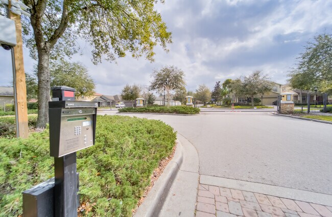 Building Photo - 2905 Winglewood Cir
