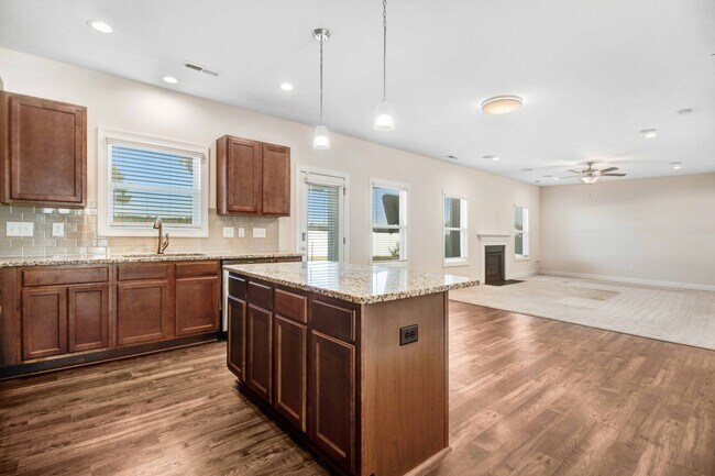 Building Photo - 111 Bollienger Dr