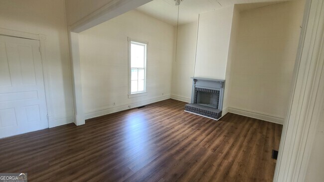 Building Photo - 774 Macon Ave
