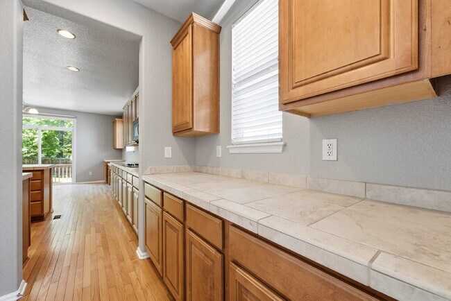 Building Photo - $3,340.95 with $300 off the first month's rent, 4 Beds - 4 Bath, Single Family Home in Trail Park...