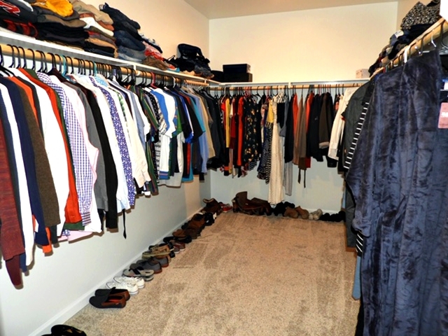 Master room closet - 1433 Meridian Dr
