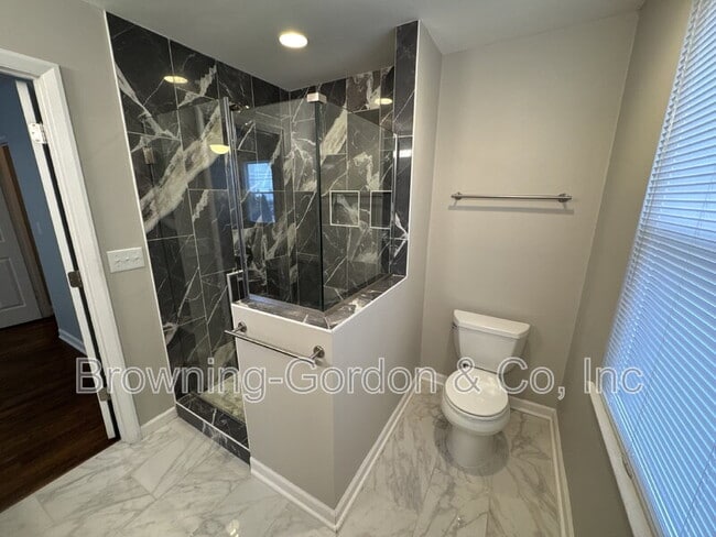 Building Photo - 5817 Carl Pl