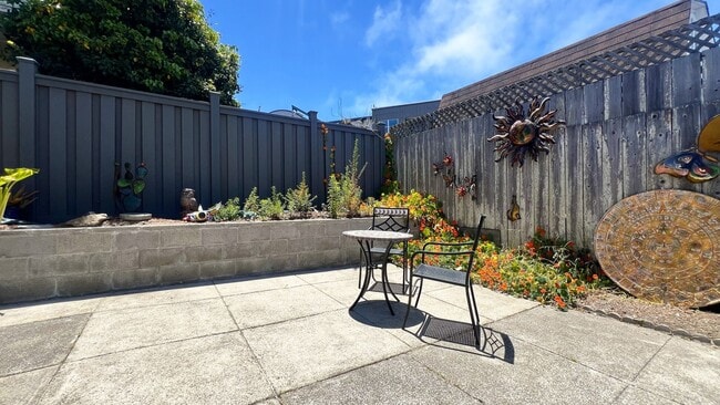Building Photo - 29 Ramsell St