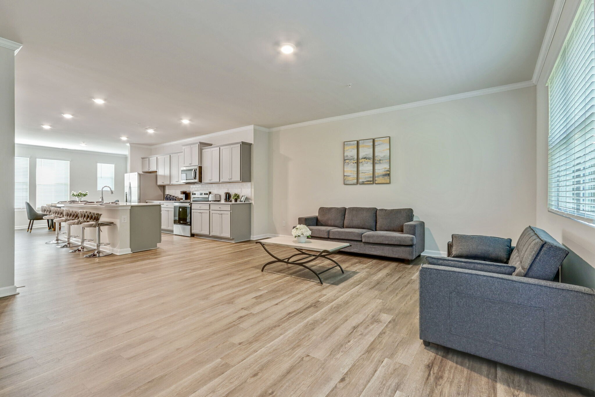 Building Photo - Room in Townhome on Chestnut Trce