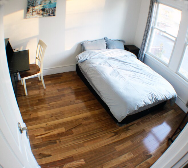 Primary Photo - 3022 Orchard Ave