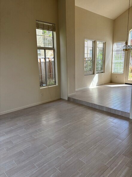 Building Photo - 17610 Winding Creek Rd