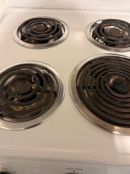 Building Photo - 226 Elefa St