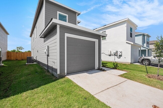 Building Photo - 911 Sandhill Crane Ln