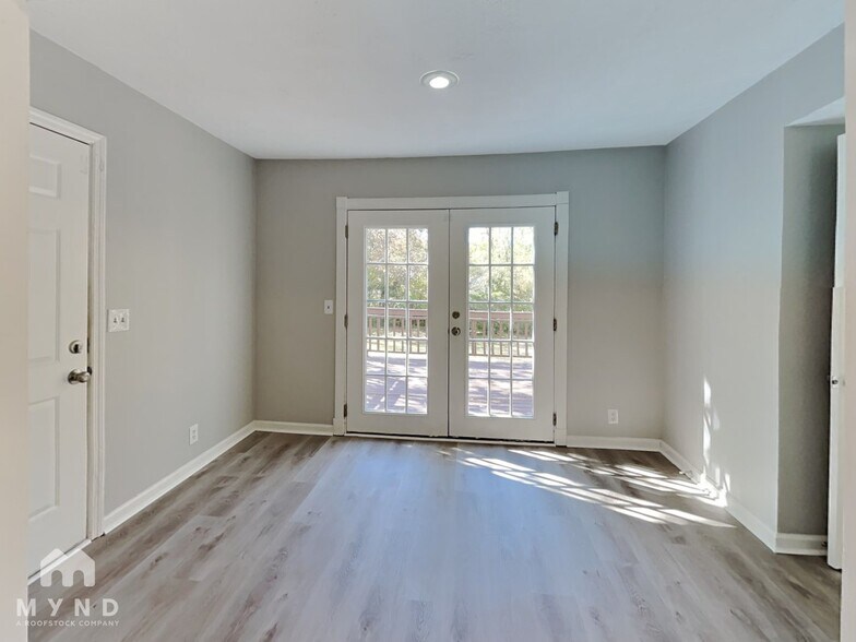 Building Photo - 2981 Owendale Dr