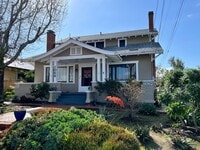 Building Photo - 2 BR/ 1BA unit in Hilcrest - Charming Upstairs Apt, A/C & Heat, tons of windows, updated Kit, ori...