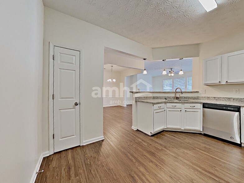 Building Photo - 3917 Abernathy Farm Way