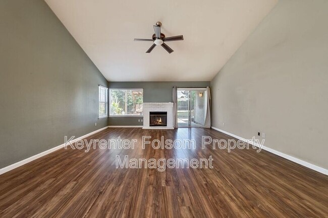 Building Photo - 617 Vernon Oaks Dr