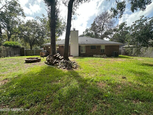 Building Photo - 10373 Birchfield Dr
