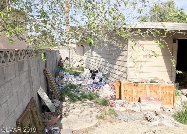 Building Photo - 3955 Ventura Way