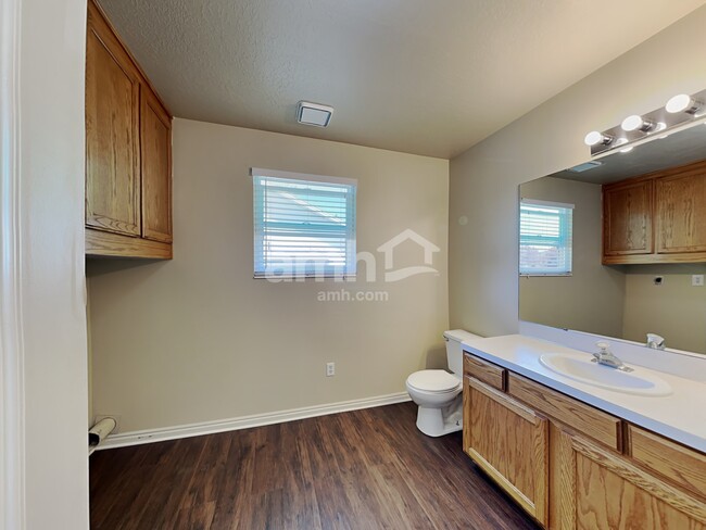 Building Photo - 2152 N 850 W