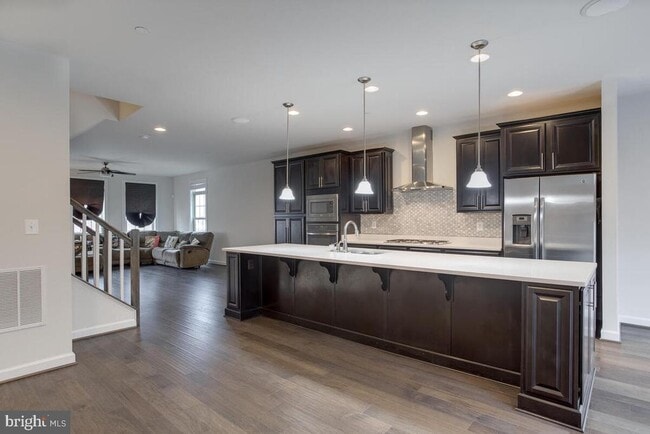 Building Photo - 2740 Prospect Hill Dr