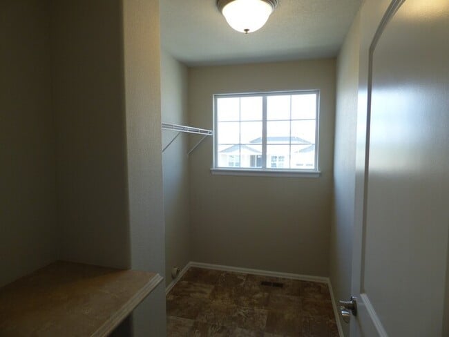 Building Photo - Lovely 2 Story Home in Windsor's Raindance Community! Corner Lot!