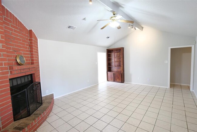 Building Photo - 13314 Ensley Wood Dr