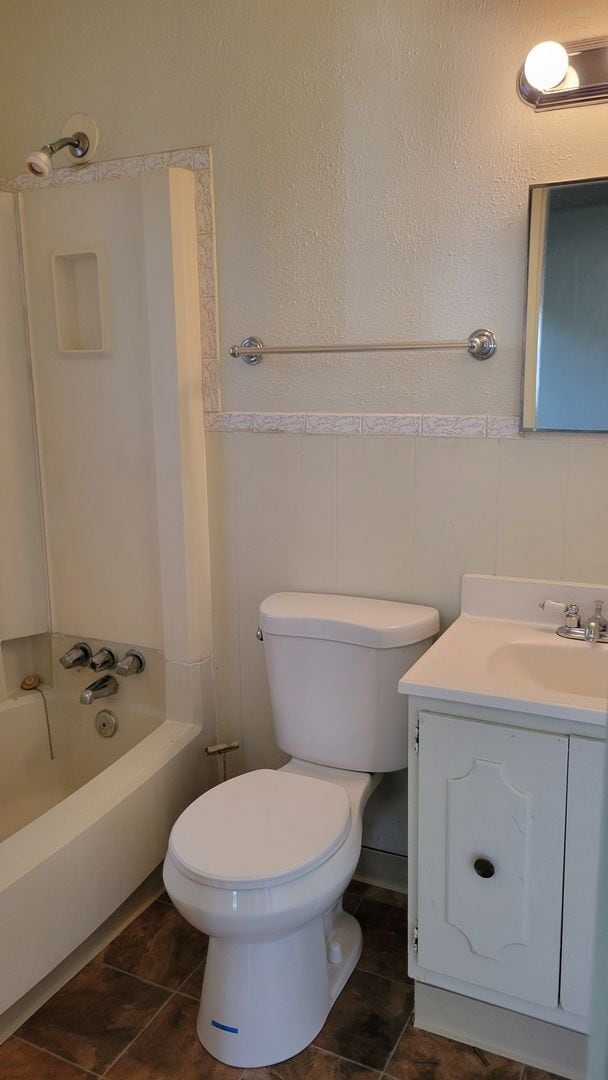 Building Photo - 2 Bedrooms, 1 Bathroom Single Family Home ...