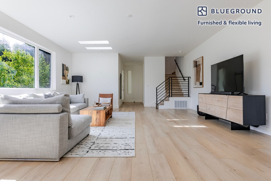 Building Photo - 6380 Westover Dr