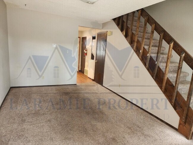 Building Photo - 871 N 8th St