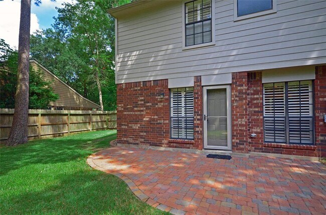 Building Photo - 19 Village Knoll Pl