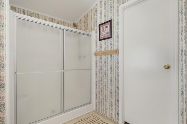 Building Photo - 60781 Painted Hills Rd