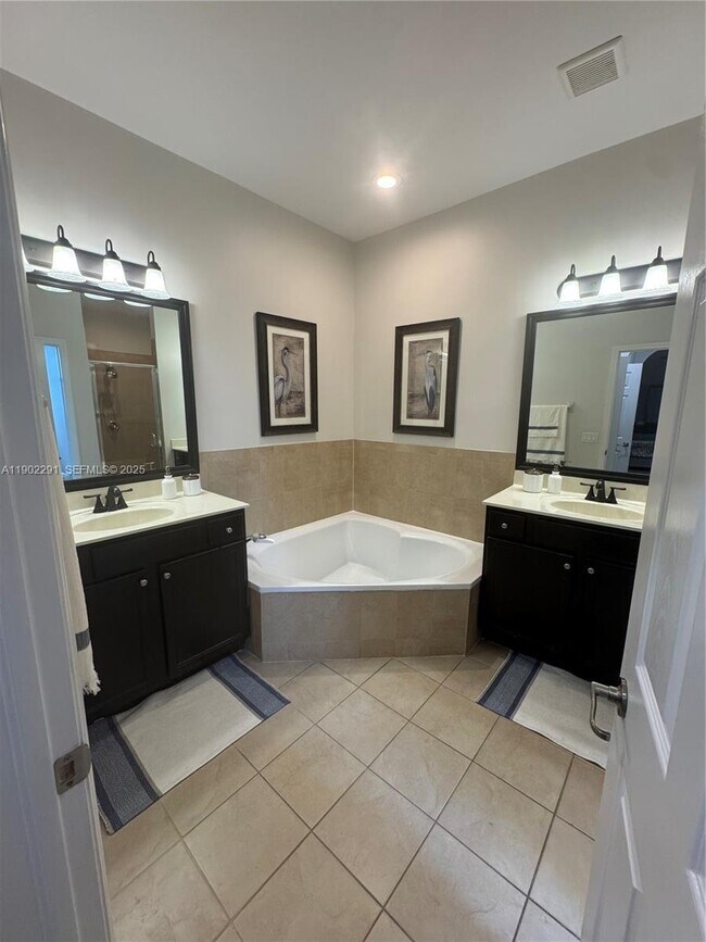 Building Photo - 17145 SW 92nd St