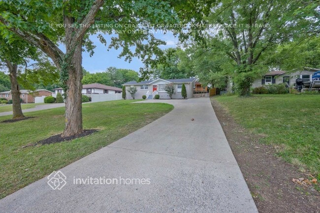 Building Photo - 111 Curtiswood Dr