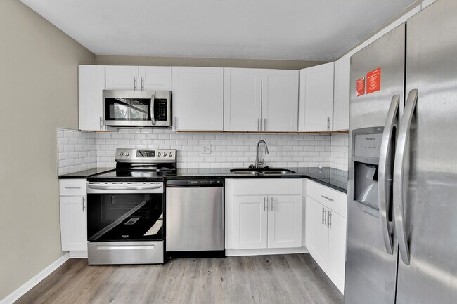 Building Photo - $2,995 - 4 Bed, 2 Bath Home in Aurora with...